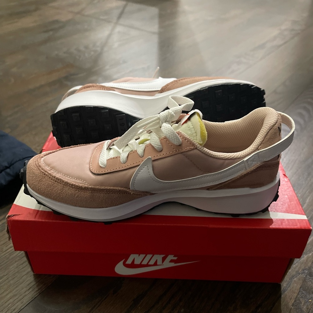 Nikes( pink)